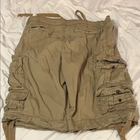 Old Navy Cargo Shorts loose fit! - Picture 2 of 2